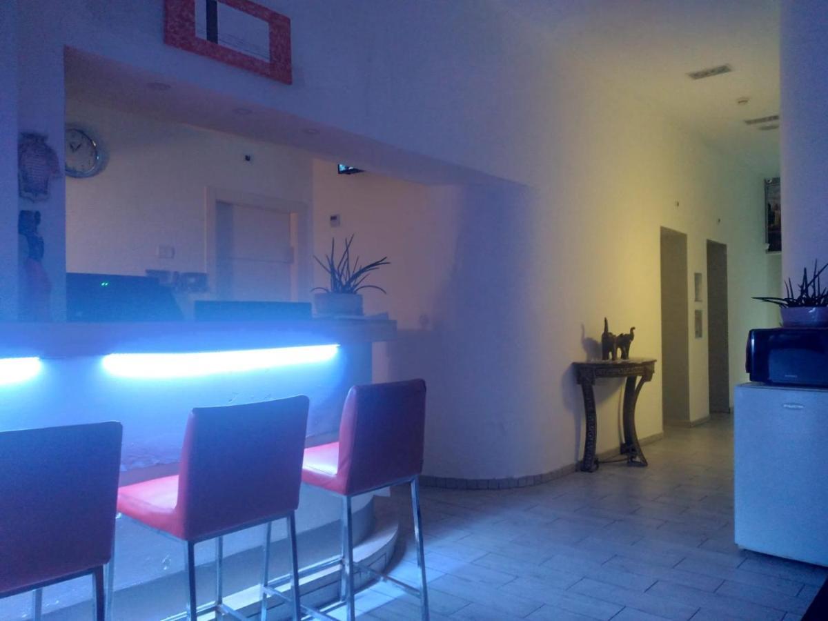 Superior Motel Хайфа Экстерьер фото